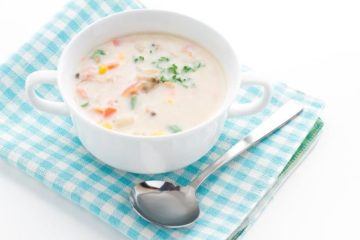 clam chowder soup broth creamy
