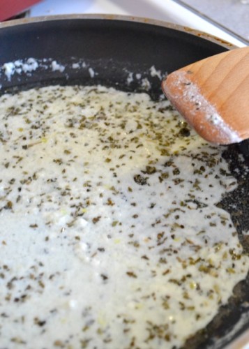 Creamy Garlic White Pizza Sauce Recipe Quick And Easy