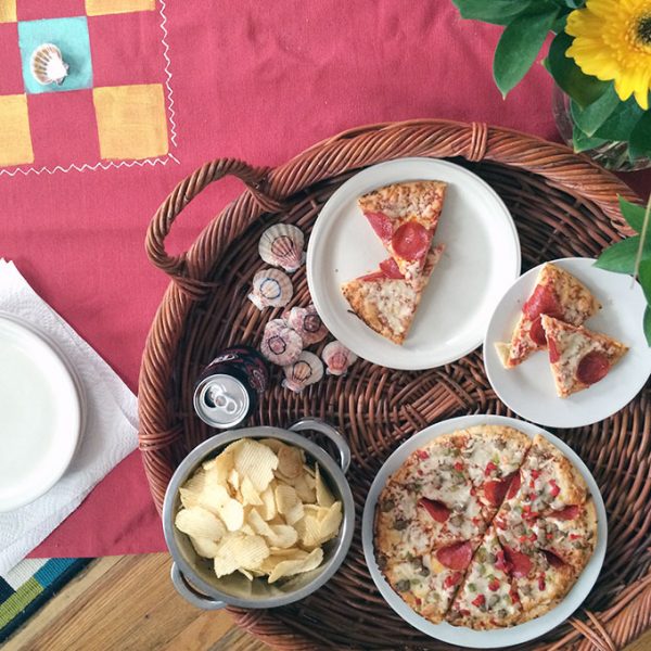 Picnic pizza party, a fun twist on the classic picnic from NellieBellie