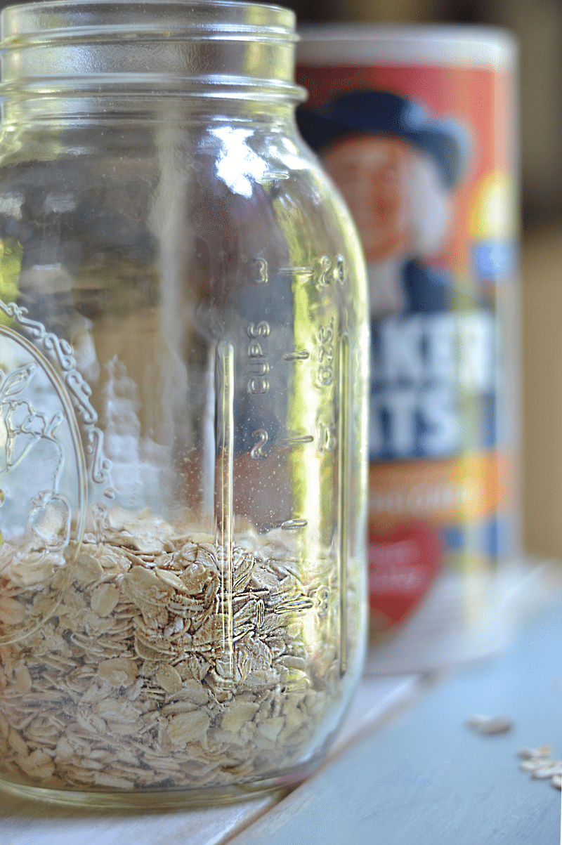 https://www.nelliebellie.com/wp-content/uploads/2015/07/wild-rice-overnight-oatmeal-step1.png