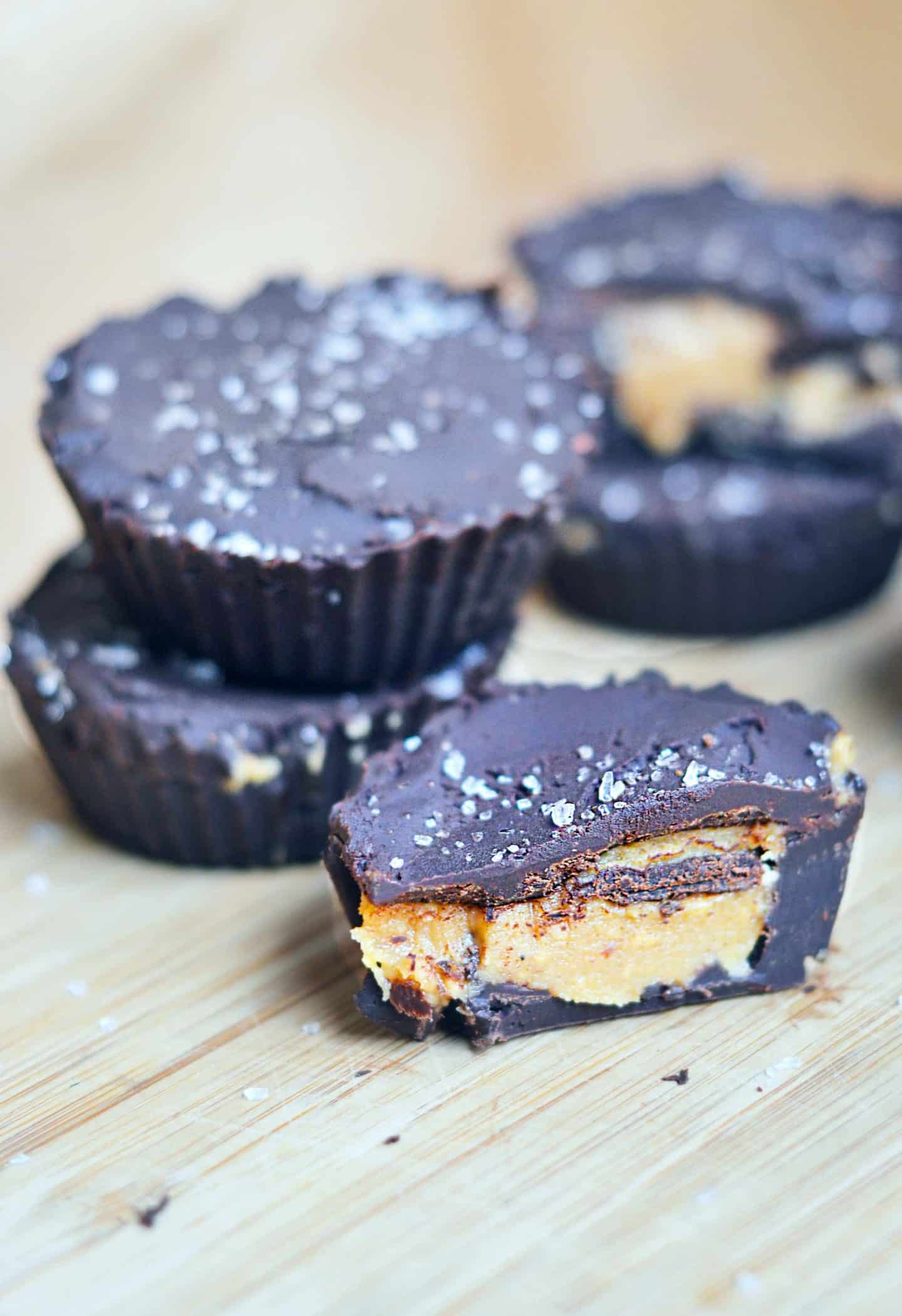 easy Homemade Peanut Butter Cups (healthier) ⋆ NellieBellie