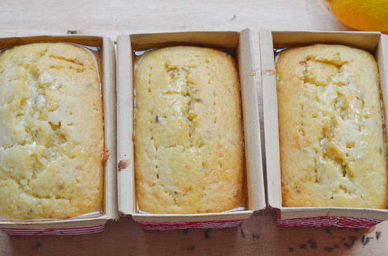 MINI CORNBREAD & QUICKBREAD LOAF PAN