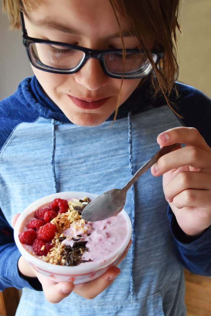 Cocnnut Raspberry Smoothie bowl