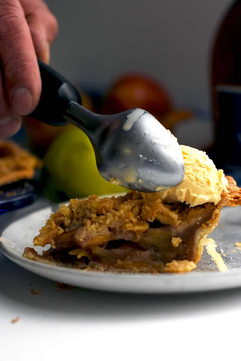 Apple Crumble Pie with Brandy