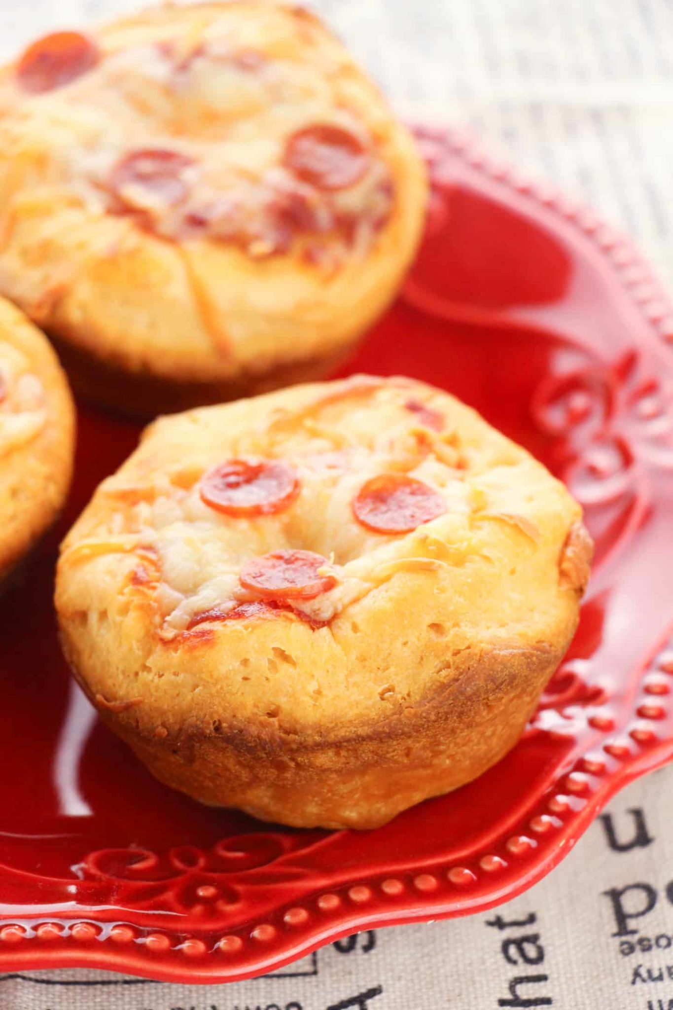 crazy-easy-biscuit-mini-pizzas