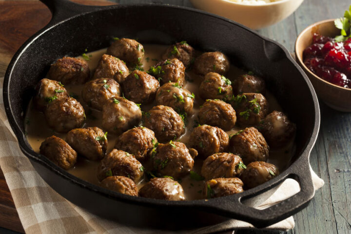 authentic Swedish Meatballs recipe | old-fashioned recipe, with sauce