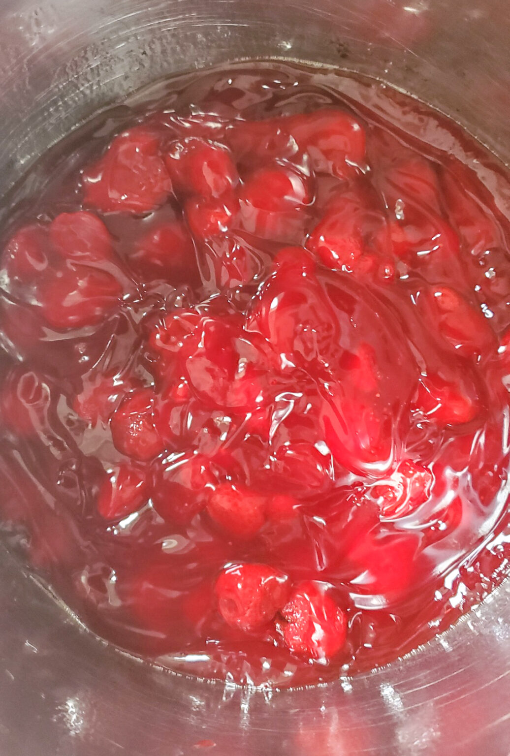 Crock Pot Strawberry Dump Cobbler ⋆ NellieBellie