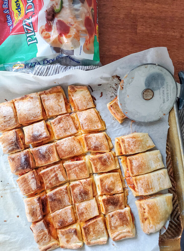 A pan of pizza bites that were just baked.