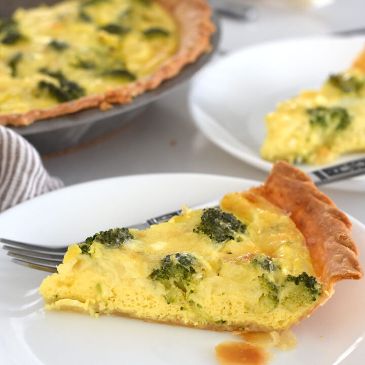 Easy Broccoli and Cheese Quiche ⋆ NellieBellie