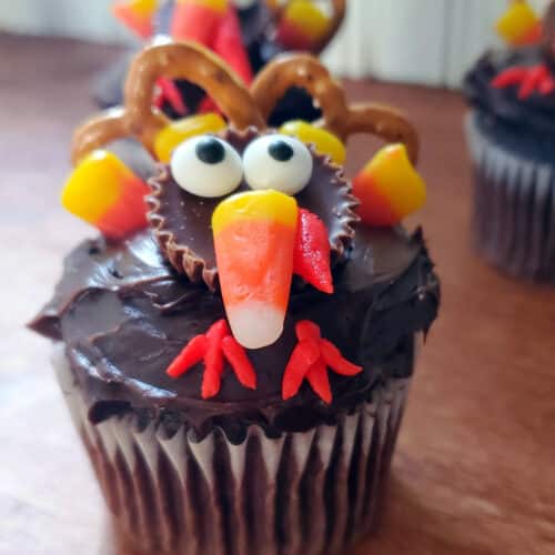Thanksgiving Turkey Cupcakes [Video Tutorial for Kids]